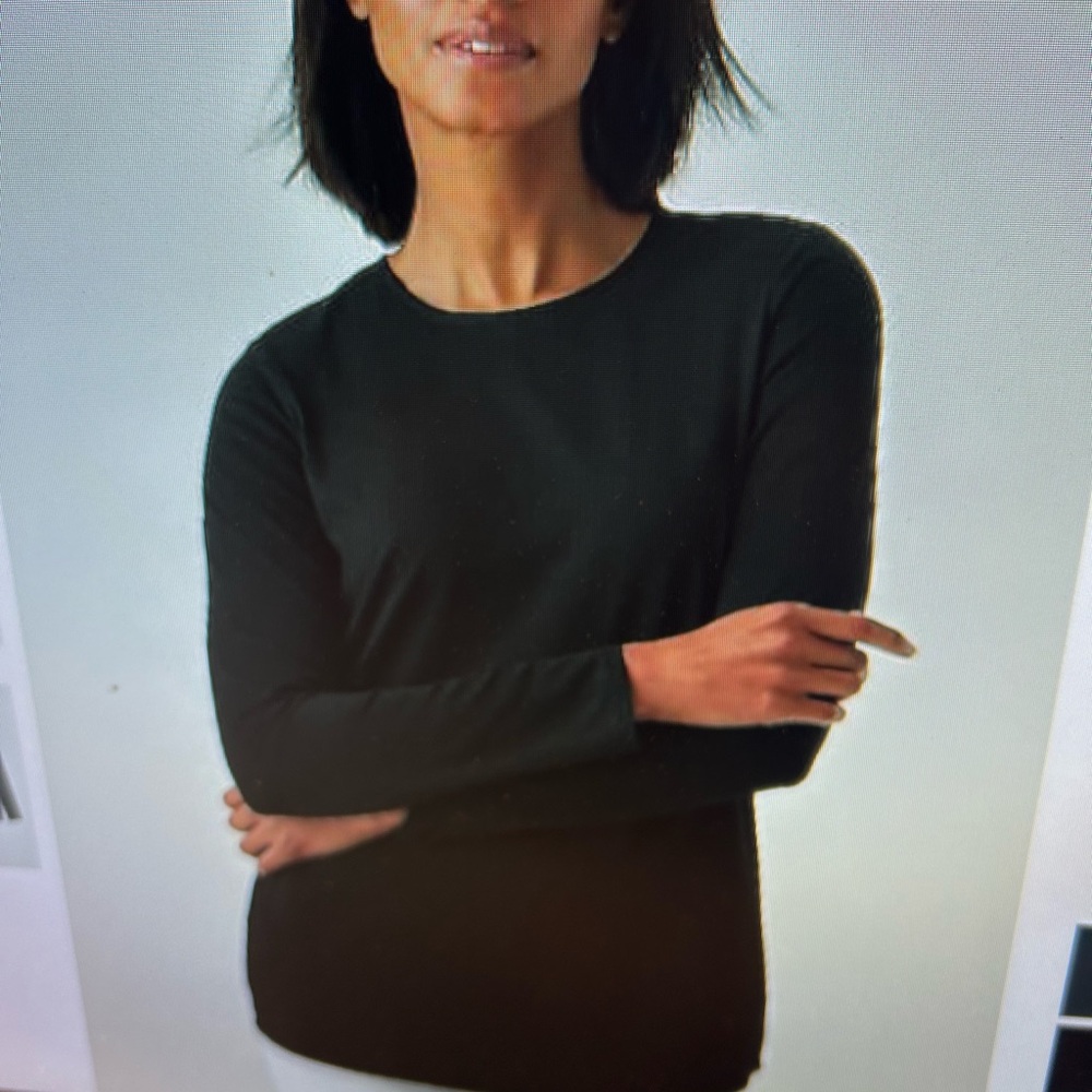 NWT Elegant Black Long Sleeve Tee